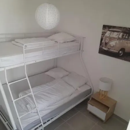 Petite Maison Independante Situee A La Terriere Nyaraló
