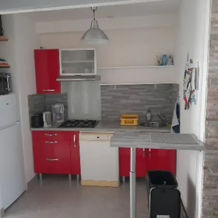 Petite Maison Independante Situee A La Terriere Nyaraló *